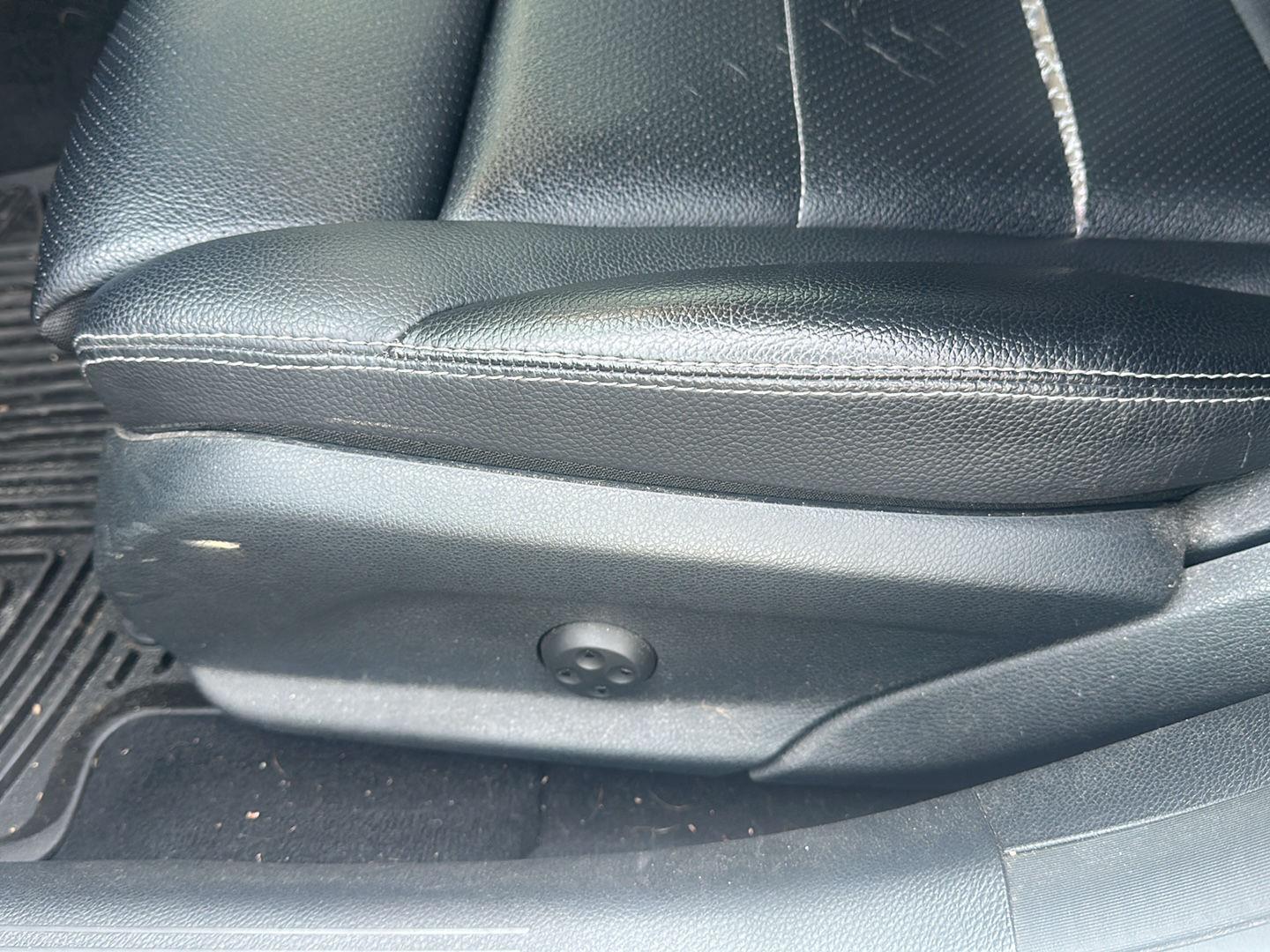 2015 Mercedes Benz C 300 4MATIC photo 6