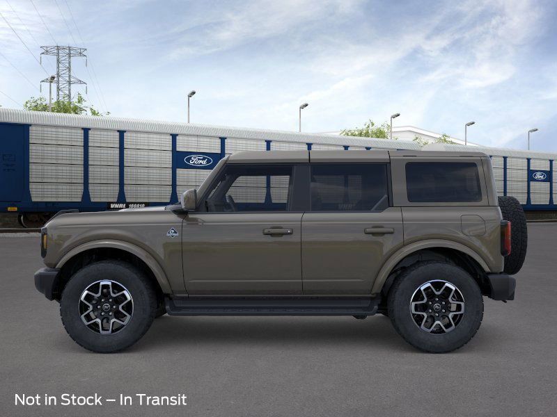 2025 Ford Bronco Outer Banks photo 4