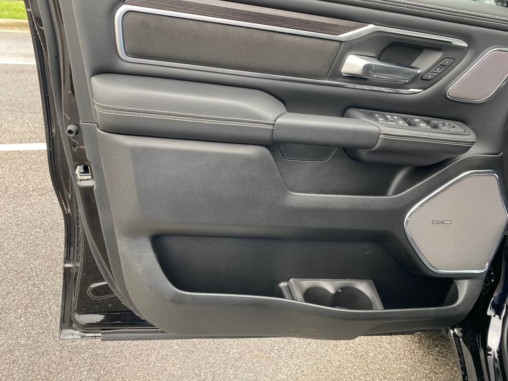2025 Ram 1500 Laramie photo 9