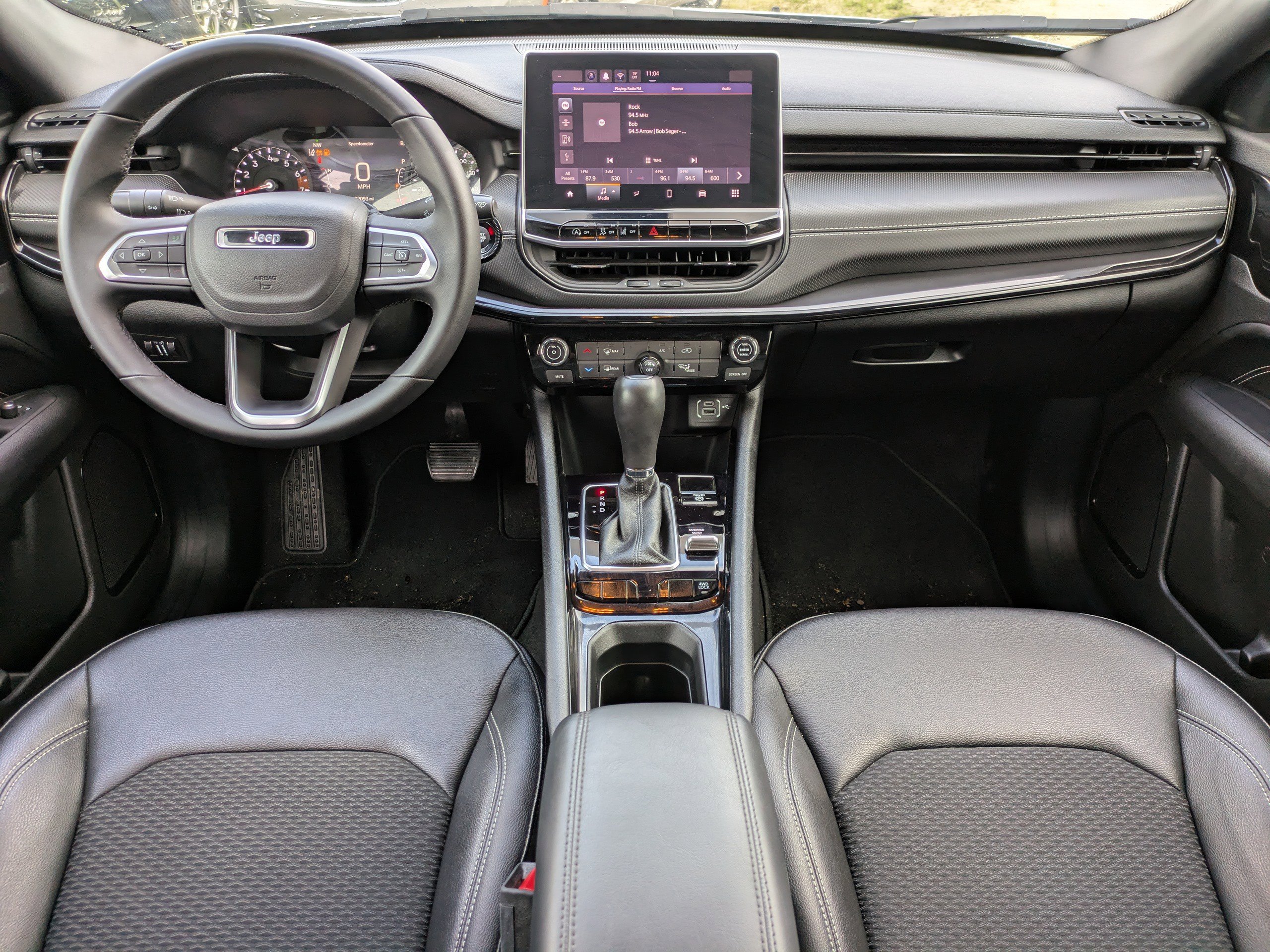 2024 Jeep Compass Latitude photo 12