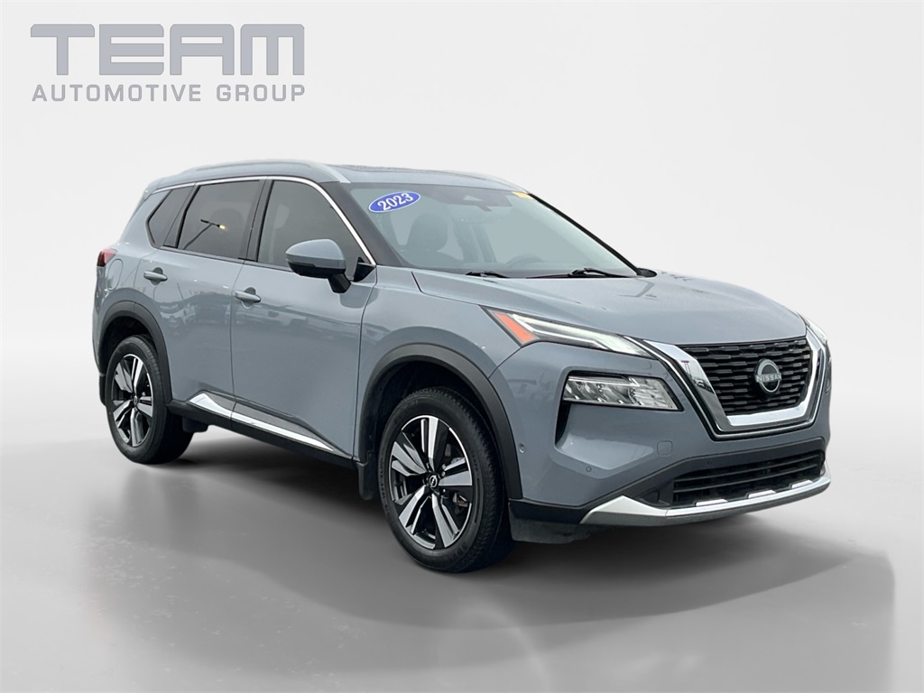 2023 Nissan Rogue Platinum's photo