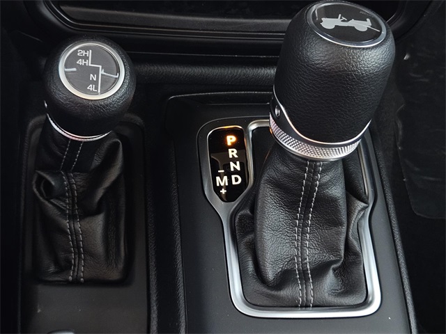 2025 Jeep Wrangler Sahara photo 20