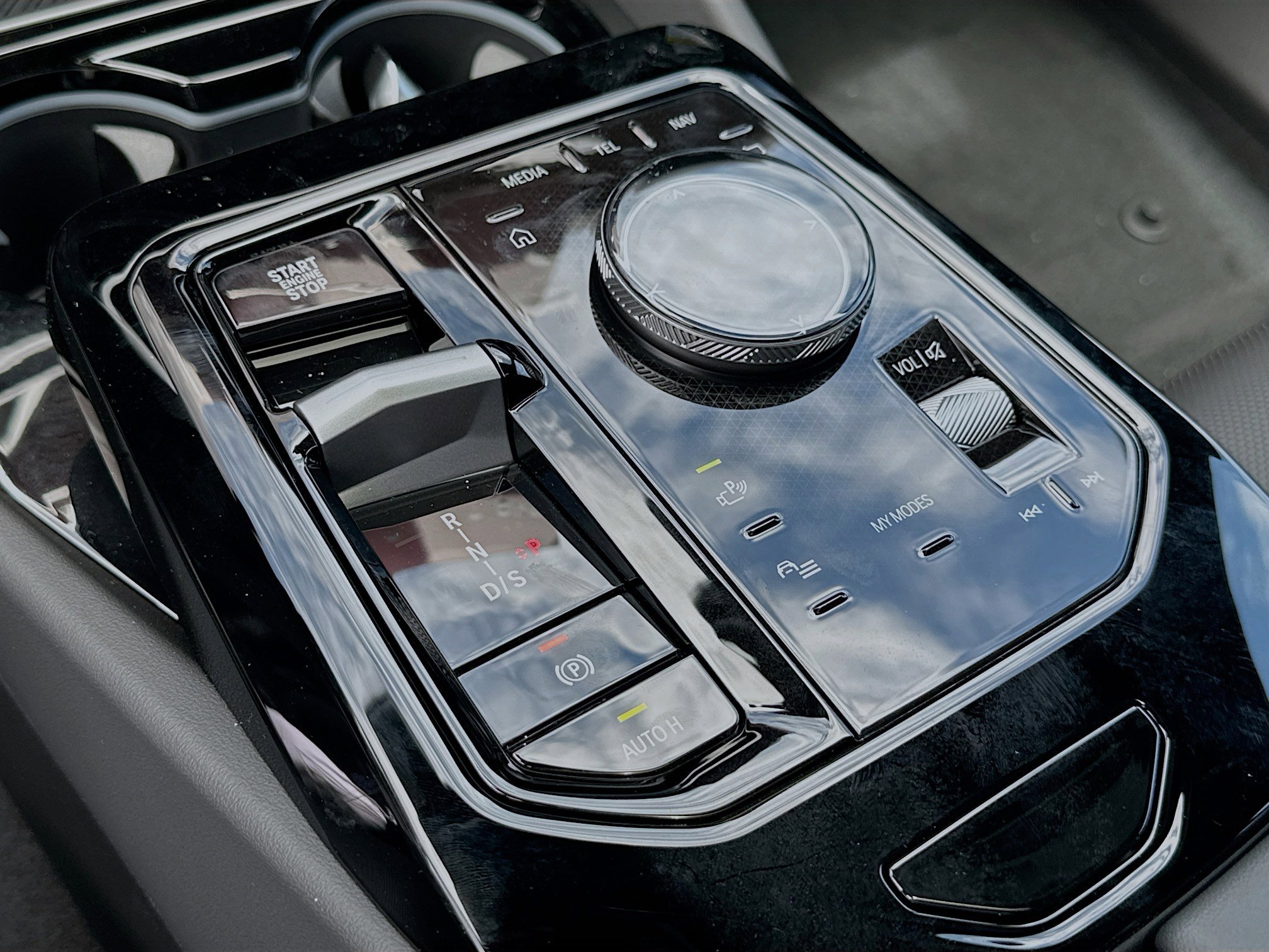 2026 Bmw 530i photo 13