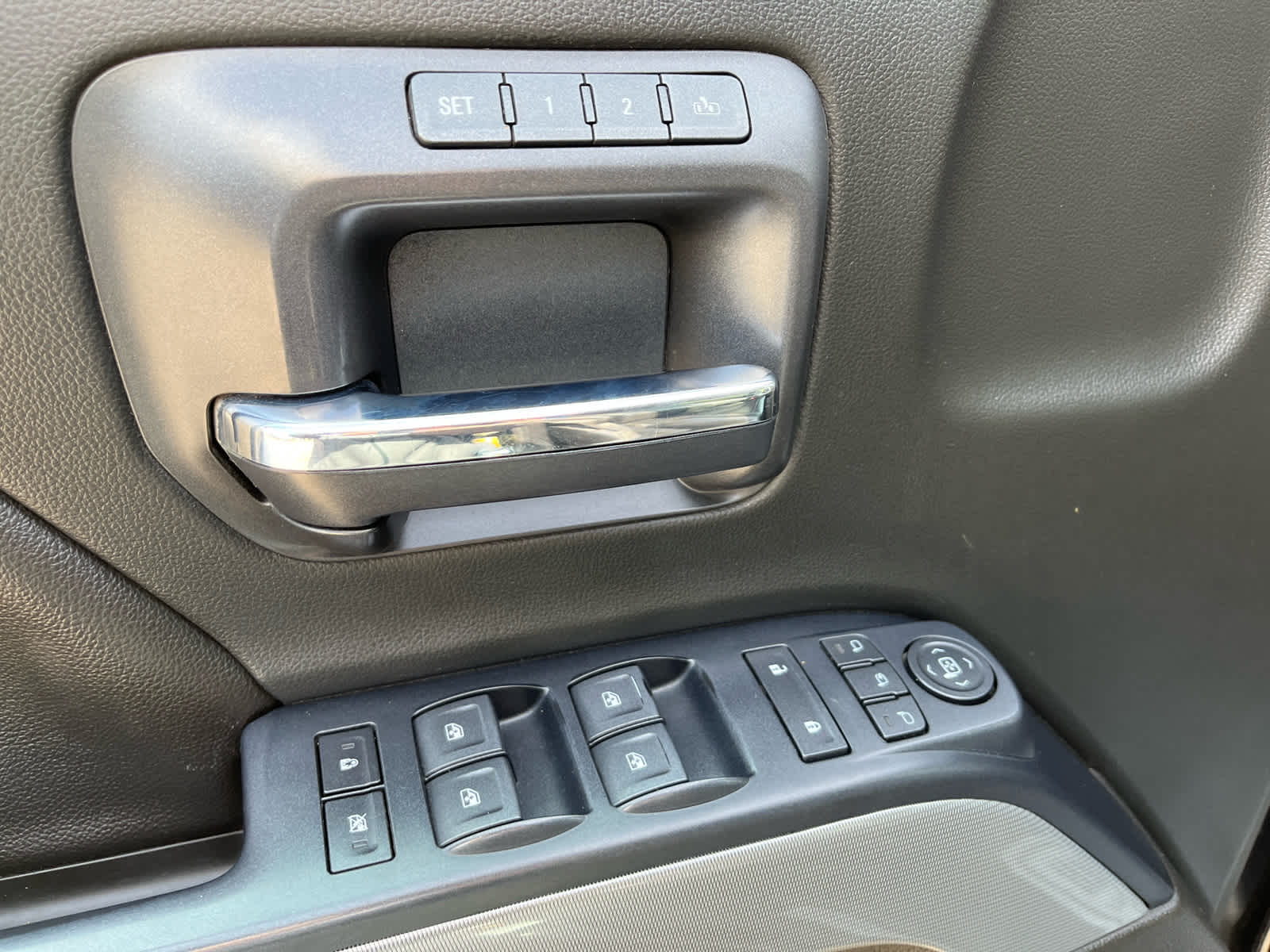 2018 Chevrolet Silverado 2500HD LTZ photo 18