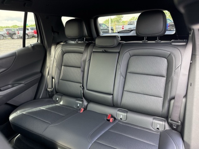 2026 Chevrolet Equinox LT photo 13