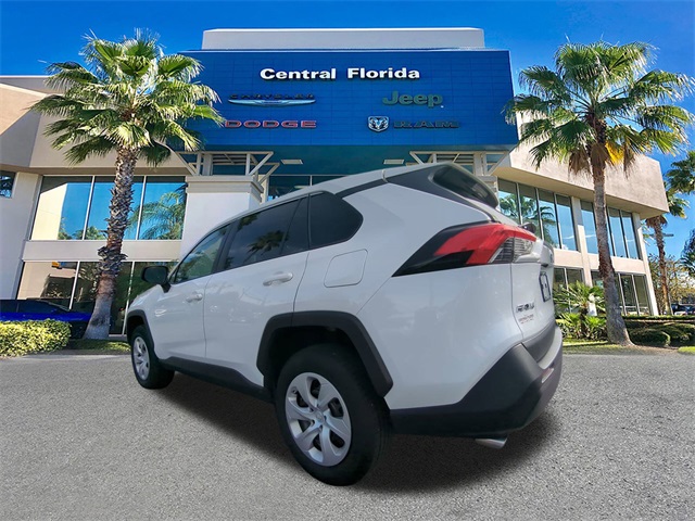 2024 Toyota RAV4 LE photo 4