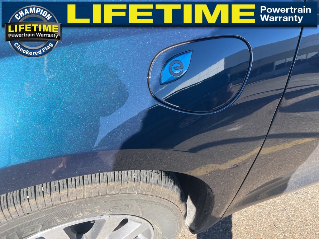 2025 Chrysler Pacifica Hybrid photo 3