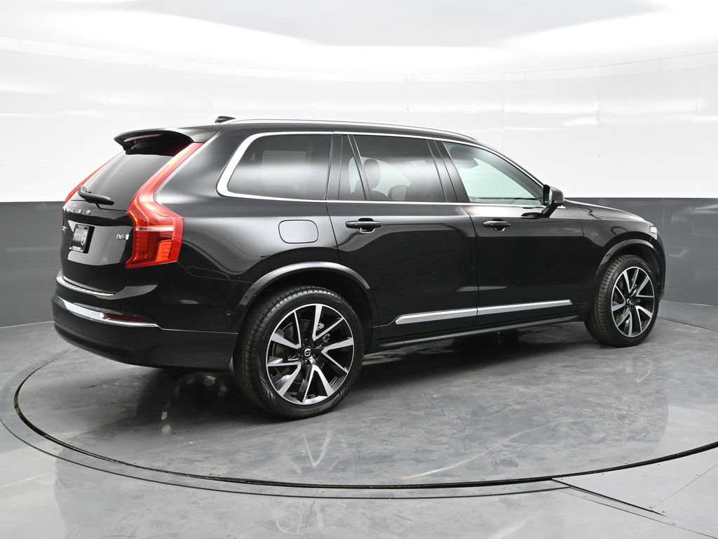 2023 Volvo XC90 Plus photo 2