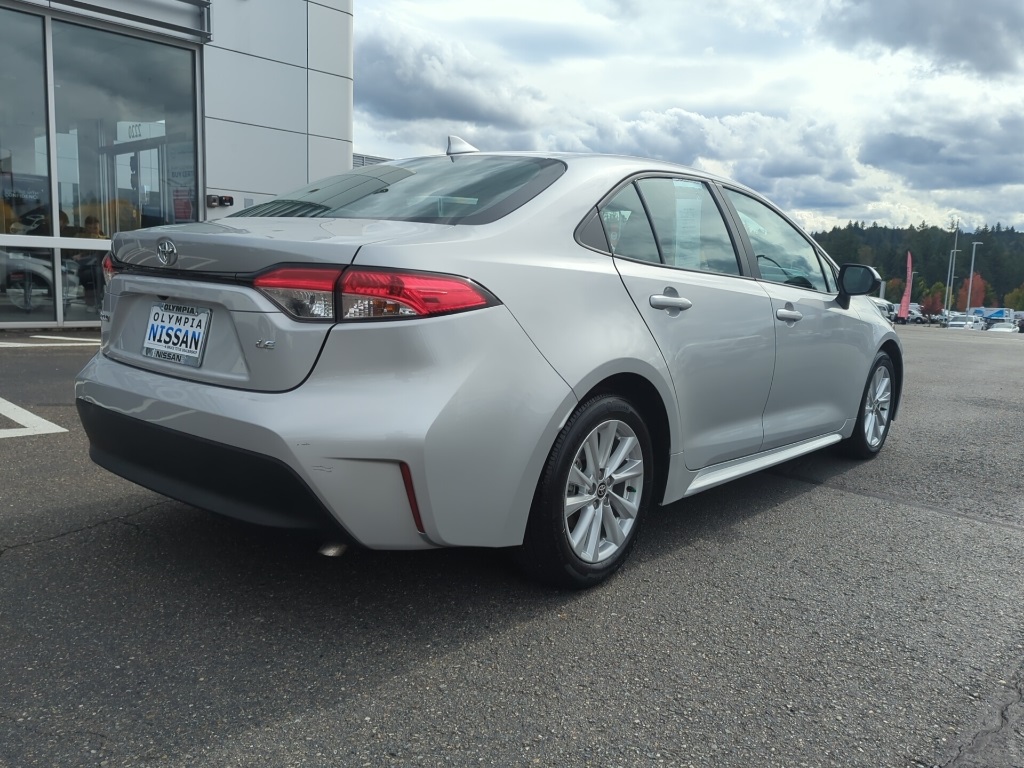2024 Toyota Corolla LE photo 8