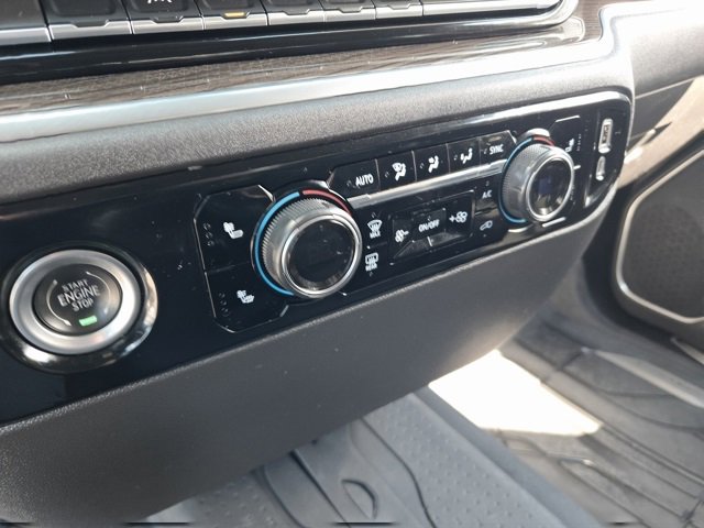 2022 Chevrolet Silverado 1500 LT photo 24