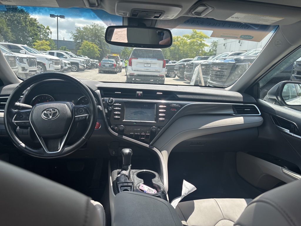 2018 Toyota Camry XSE photo 18