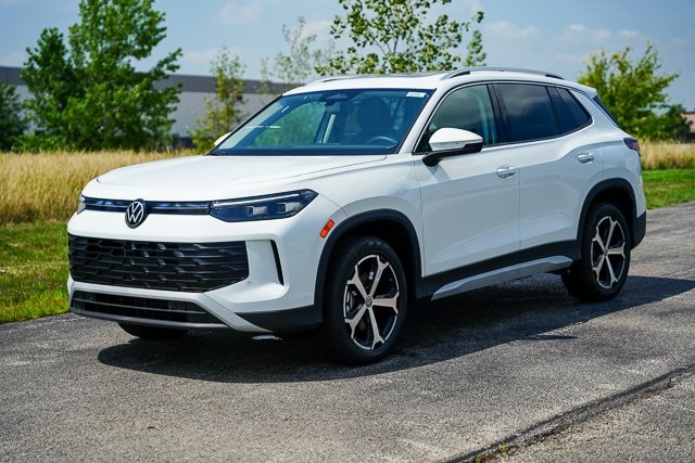 2025 Volkswagen Tiguan SE photo 4