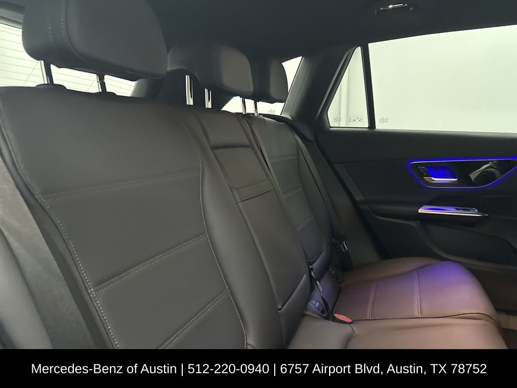 2025 Mercedes Benz GLC 300 photo 21