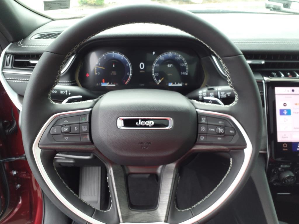 2025 Jeep Grand Cherokee Limited photo 12