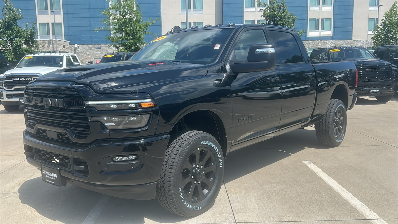 2025 Ram 2500 Laramie photo 8