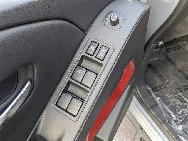 2025 Nissan Frontier PRO-4X photo 14