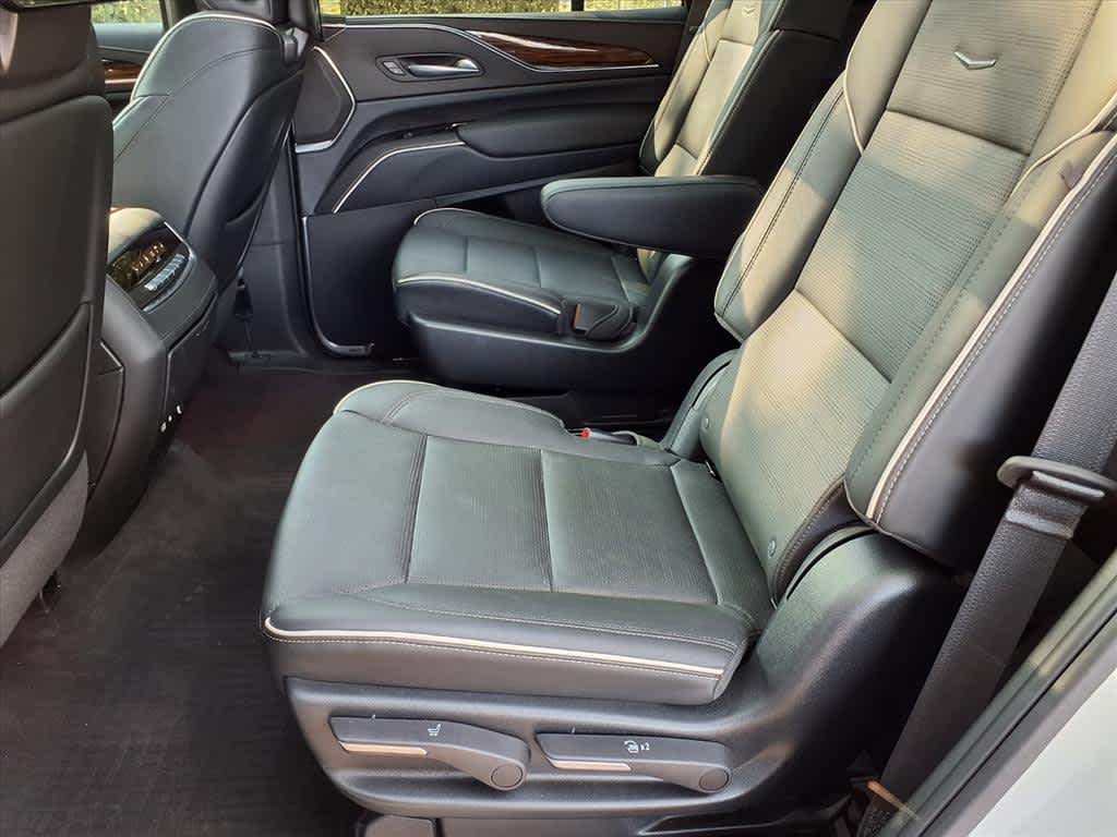 2023 Cadillac Escalade Premium Luxury photo 23