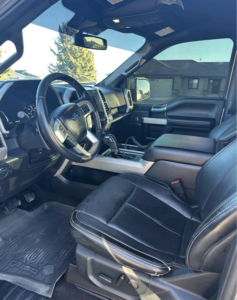 2020 Ford F-150 Lariat photo 3