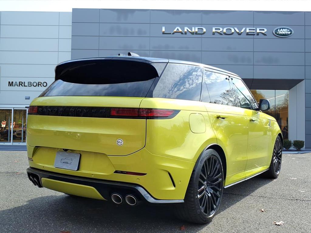 2025 Land Rover Range Rover Sport photo 2