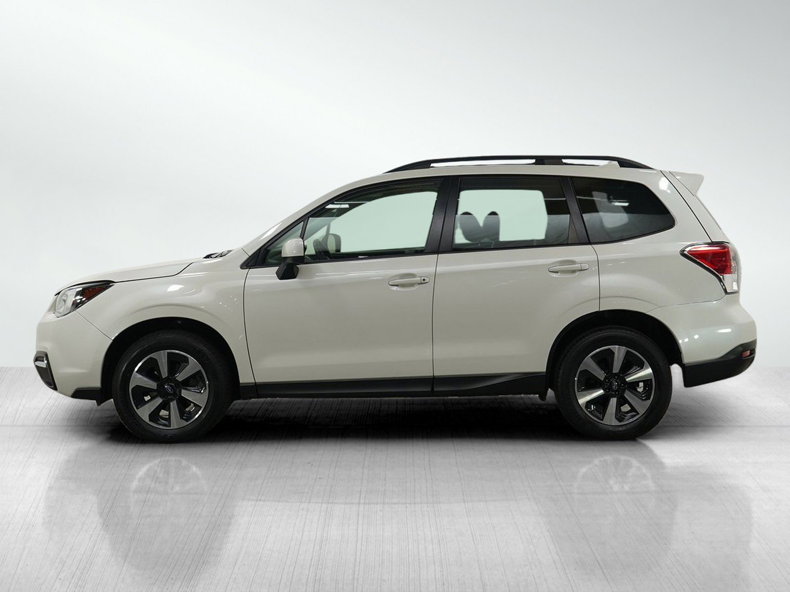 Used 2018 Subaru Forester Premium with VIN JF2SJAGC4JH414334 for sale in White Bear Lake, Minnesota