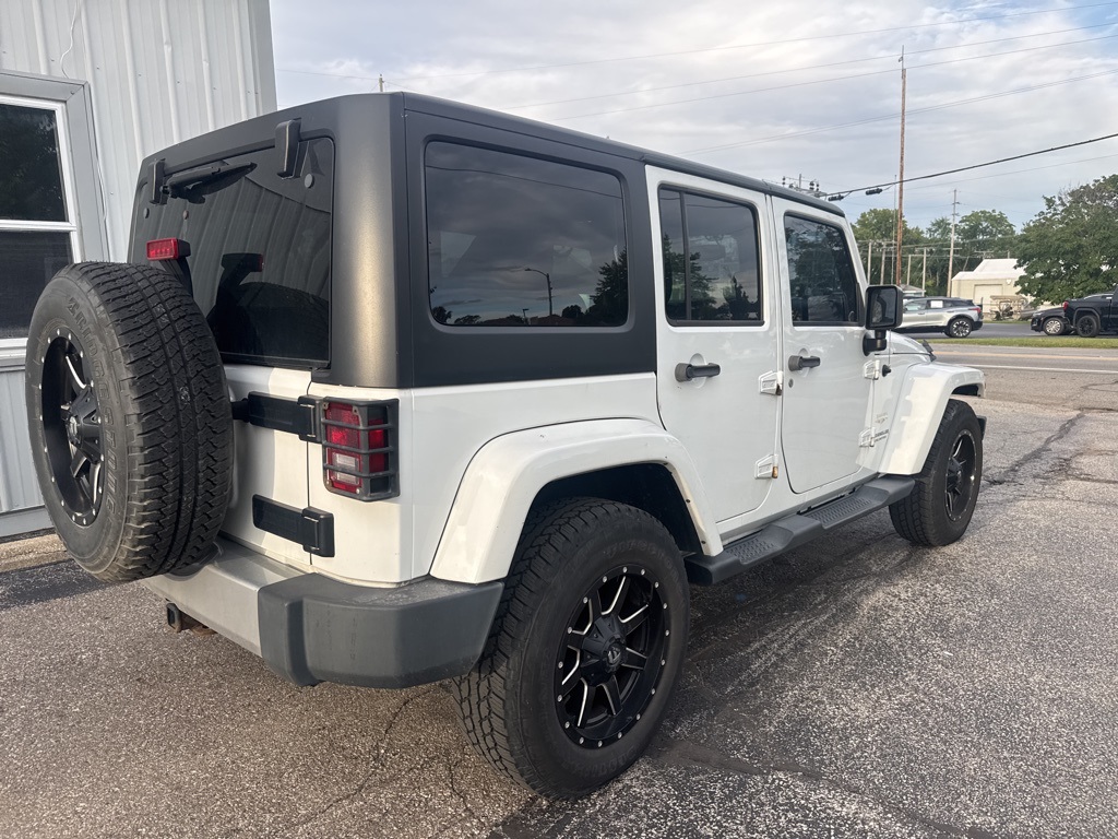 2015 Jeep Wrangler Unlimited Sahara photo 6