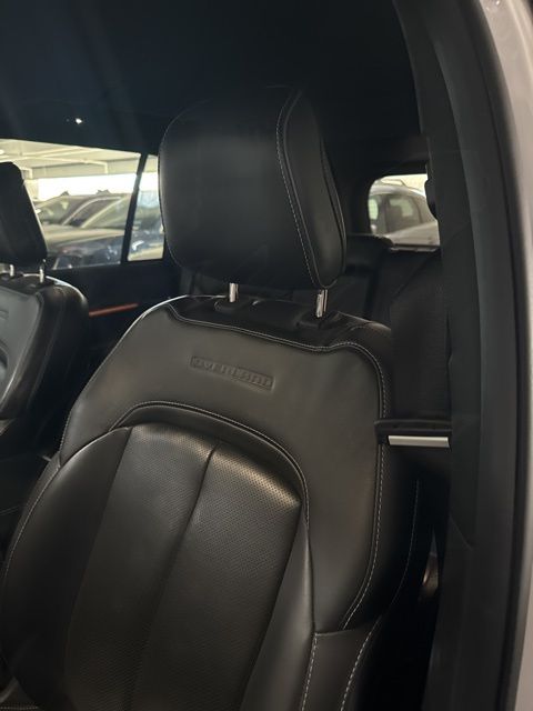 2023 Jeep Grand Cherokee Overland photo 28
