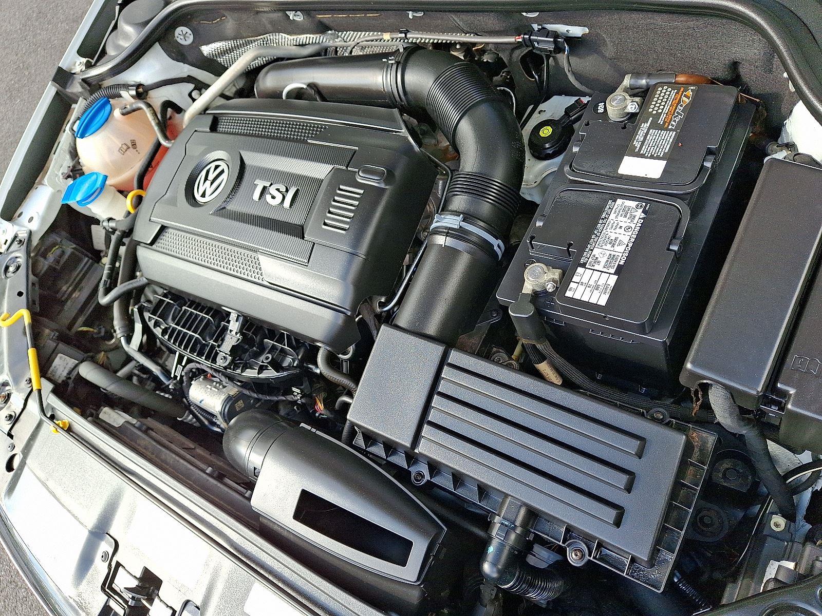 2017 Volkswagen Jetta 1.8T SEL photo 24