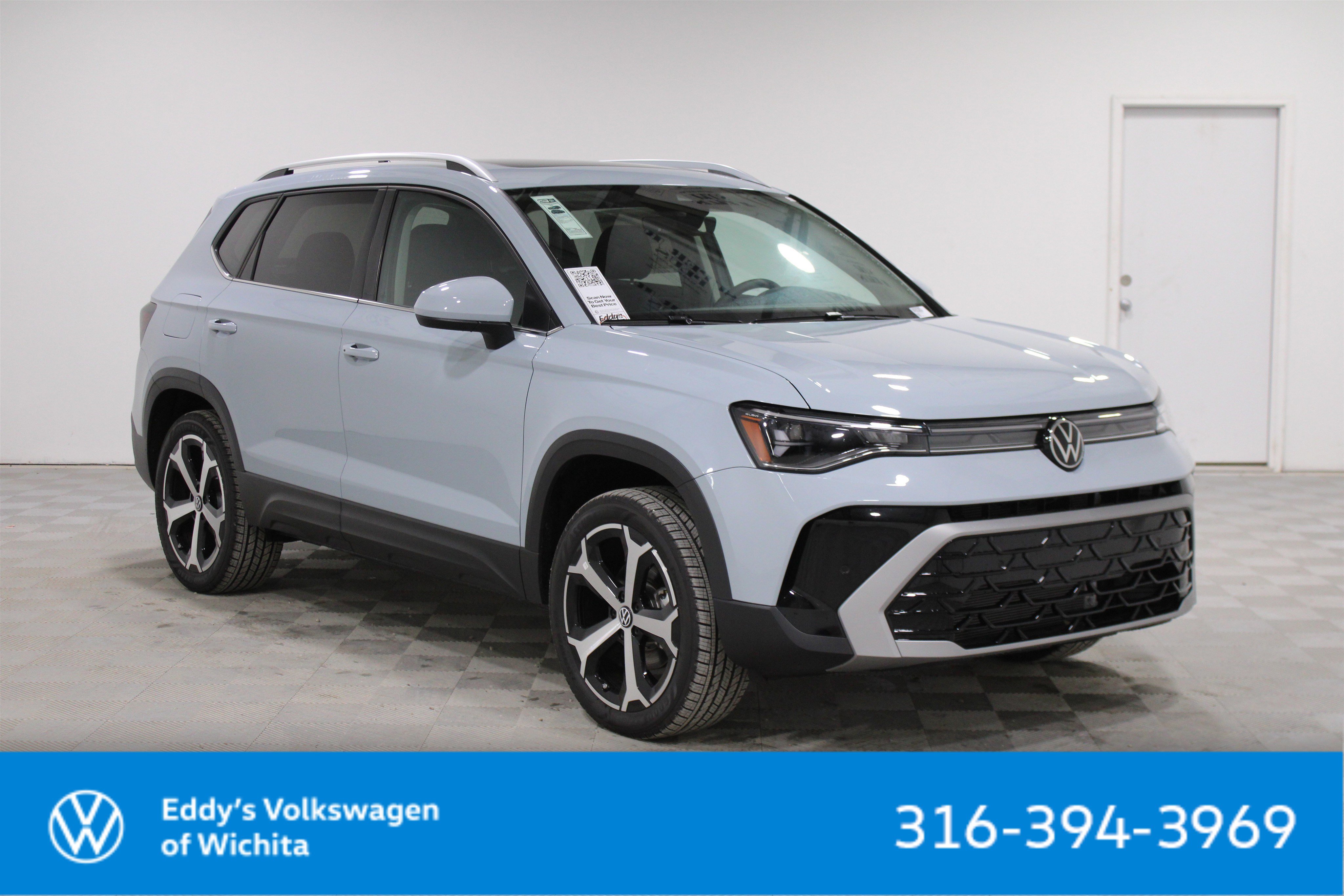 2025 Volkswagen Taos SEL's photo