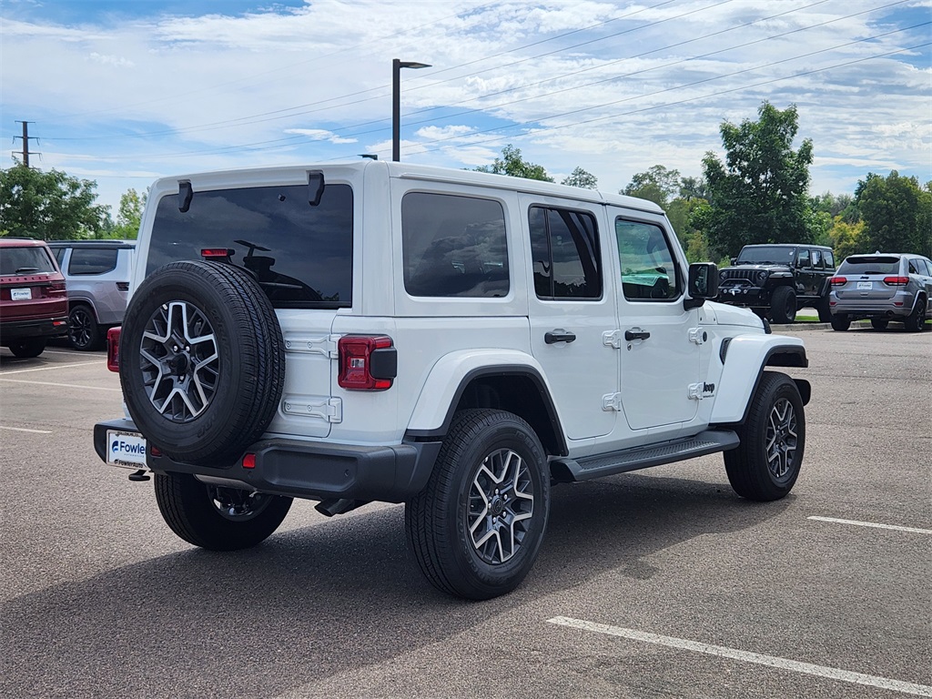 2025 Jeep Wrangler Sahara photo 3