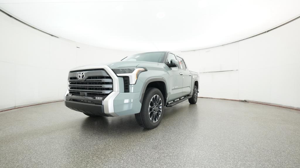 2025 Toyota Tundra Limited CrewMax photo 5