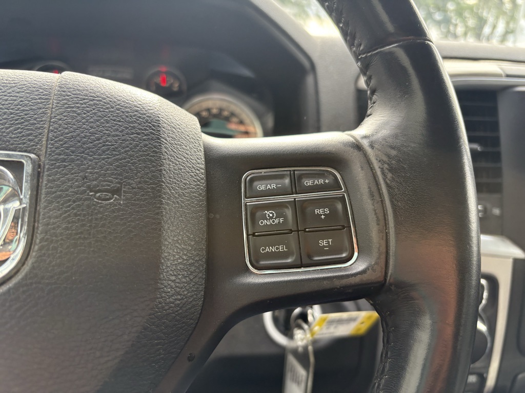 2019 Ram 1500 SLT photo 13