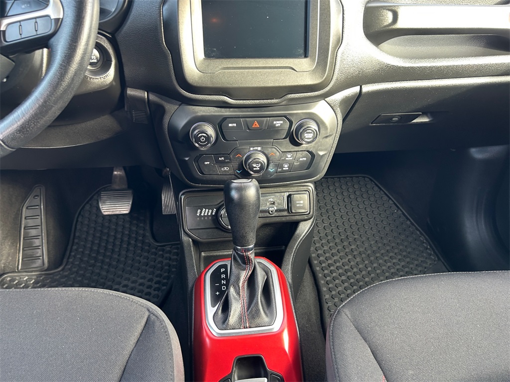 2019 Jeep Renegade Trailhawk photo 14