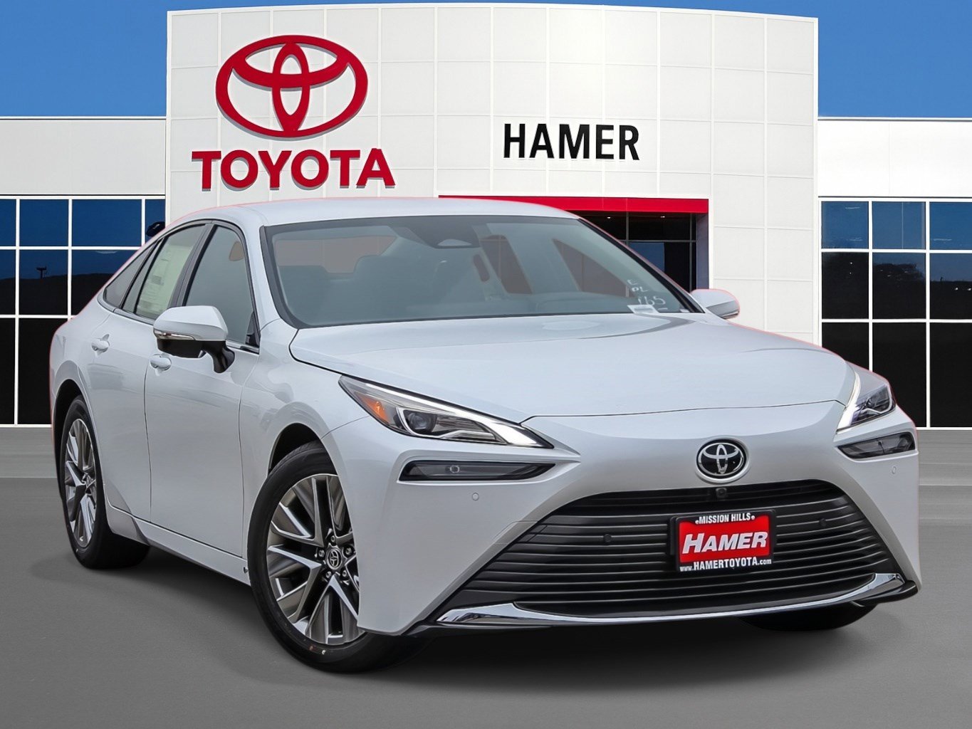 2025 Toyota Mirai XLE's photo