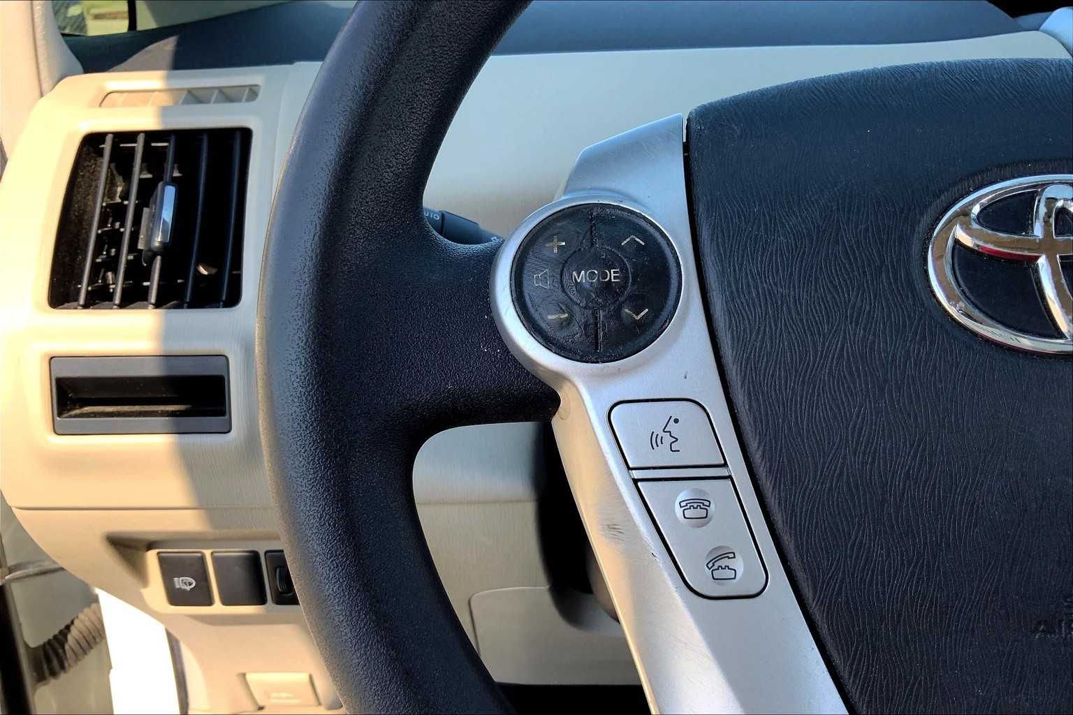 2012 Toyota Prius V Five photo 22