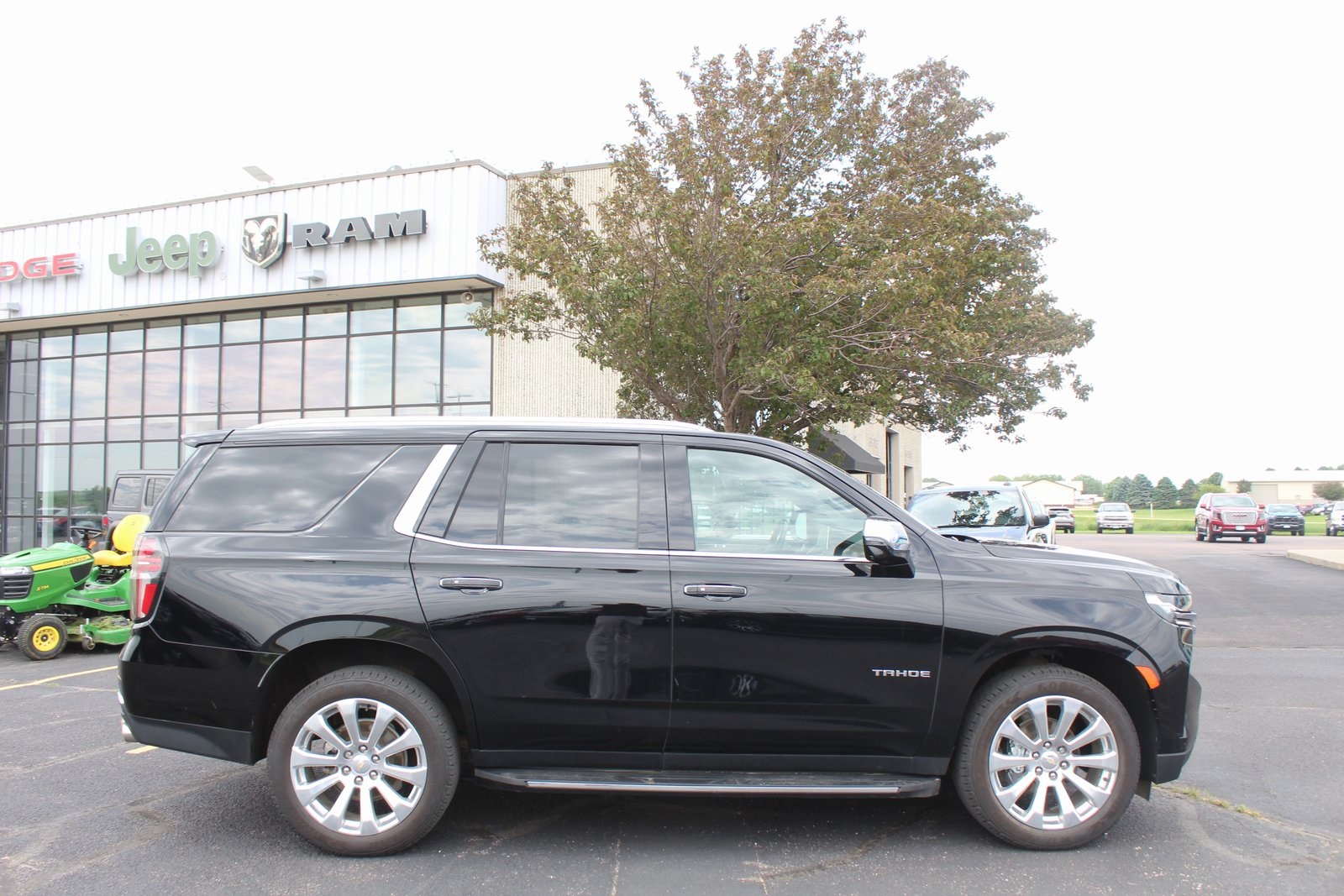 2021 Chevrolet Tahoe Premier's photo