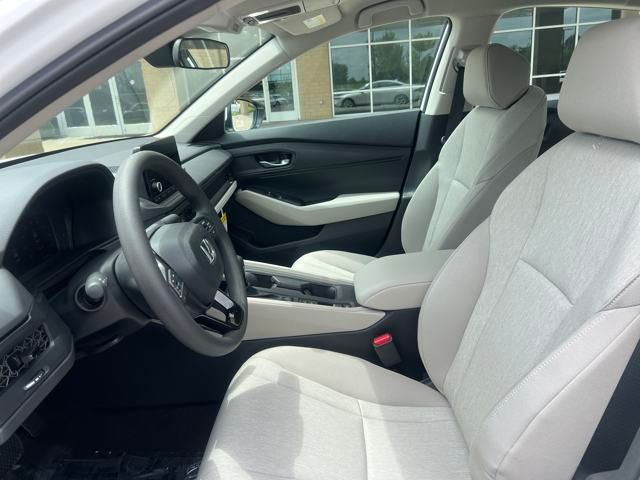 2025 Honda Accord 1.5T LX photo 9