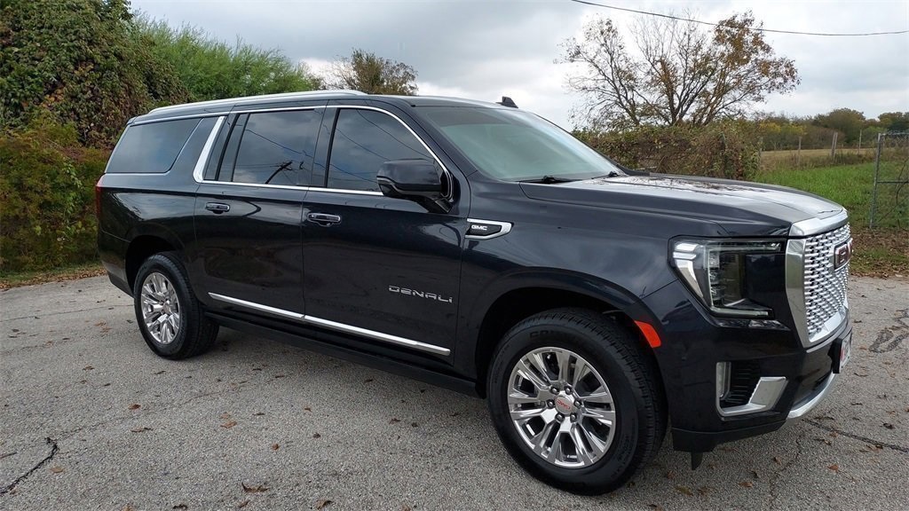 2024 GMC Yukon XL Denali's photo