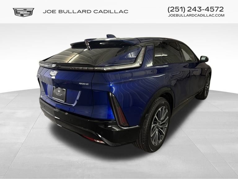 2025 Cadillac Lyriq Sport photo 2