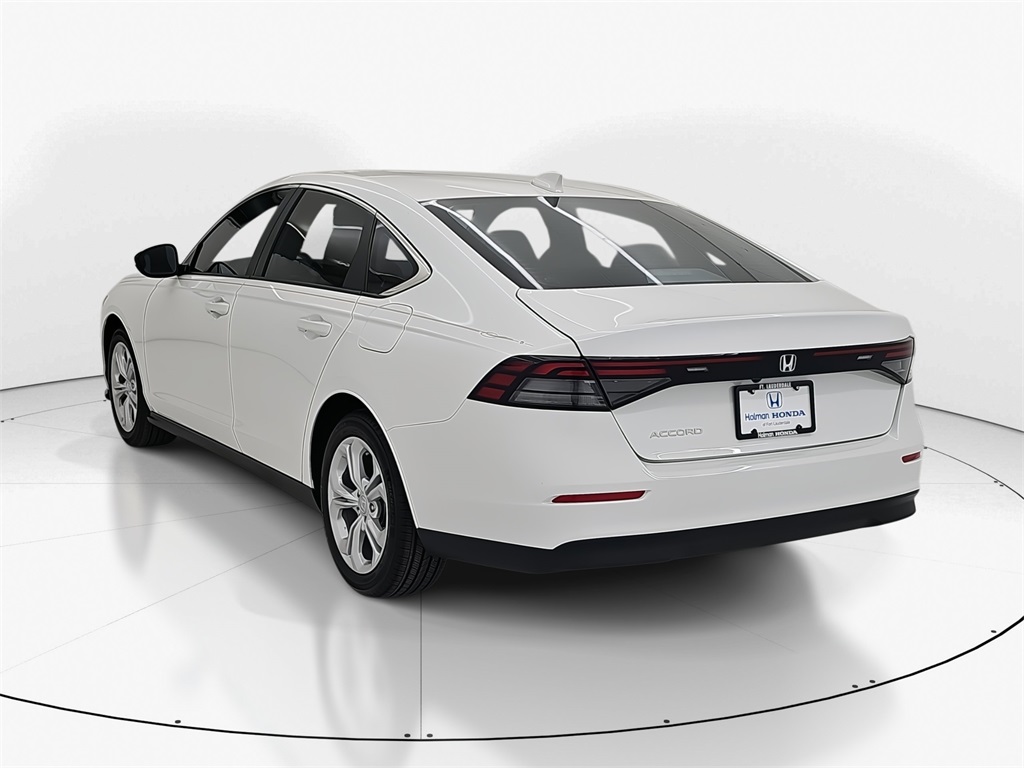 2025 Honda Accord LX photo 8