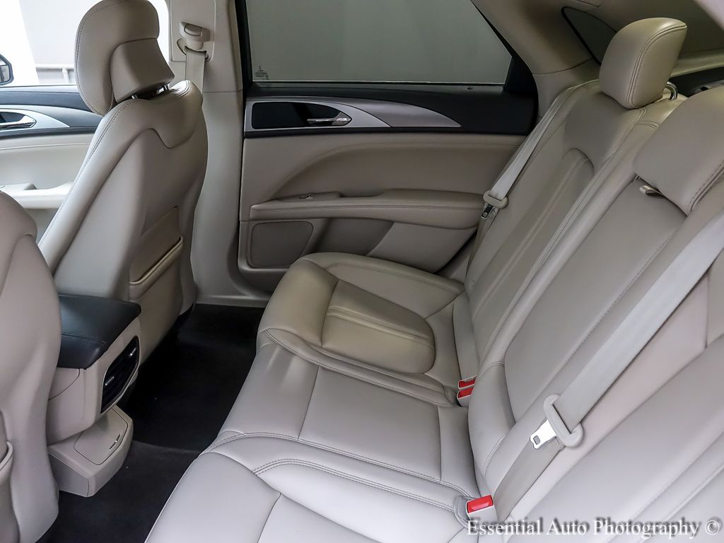 2017 LINCOLN MKZ - Image 11