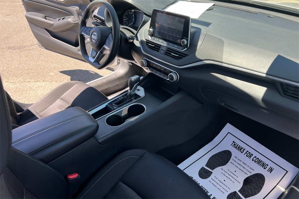 2022 Nissan Altima 2.5 SV photo 21