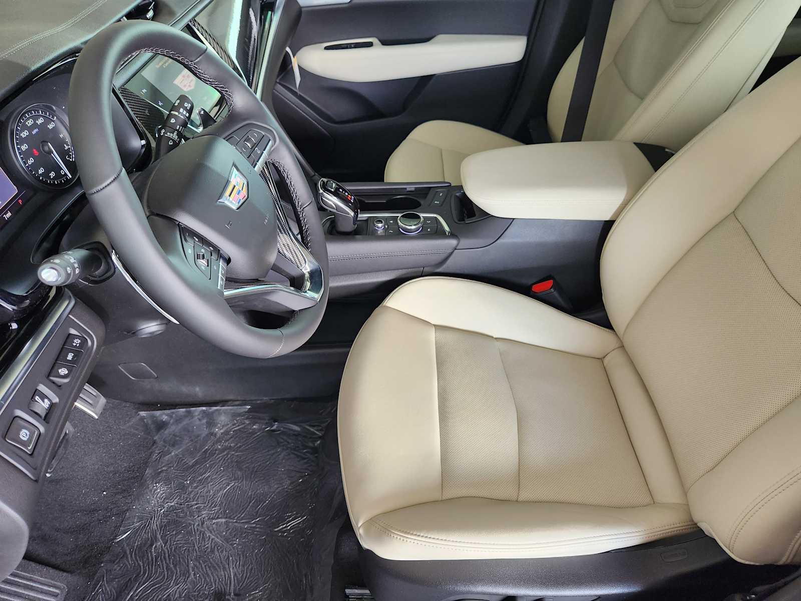 2025 Cadillac XT6 Sport photo 8