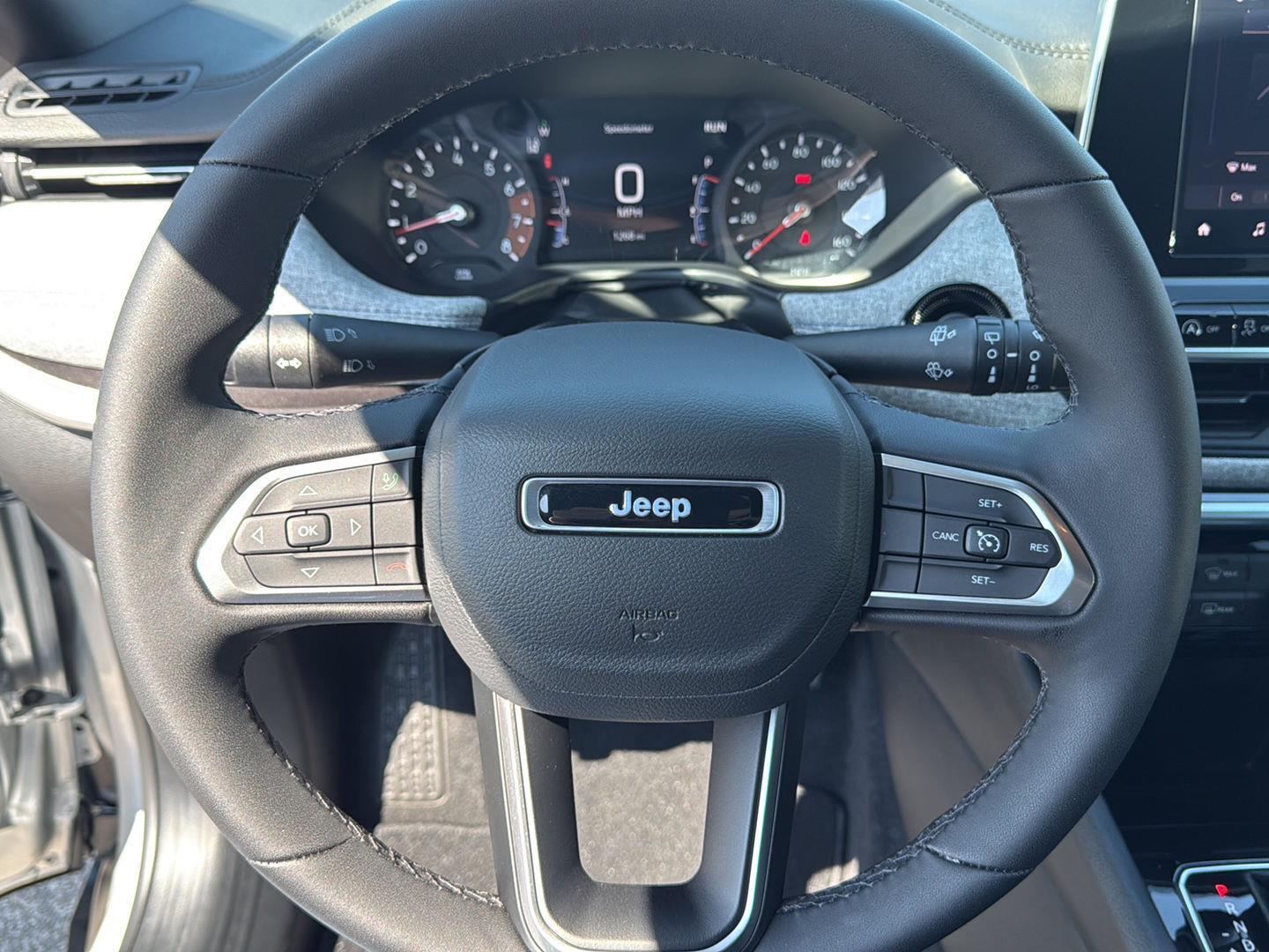 2025 Jeep Compass Latitude photo 13