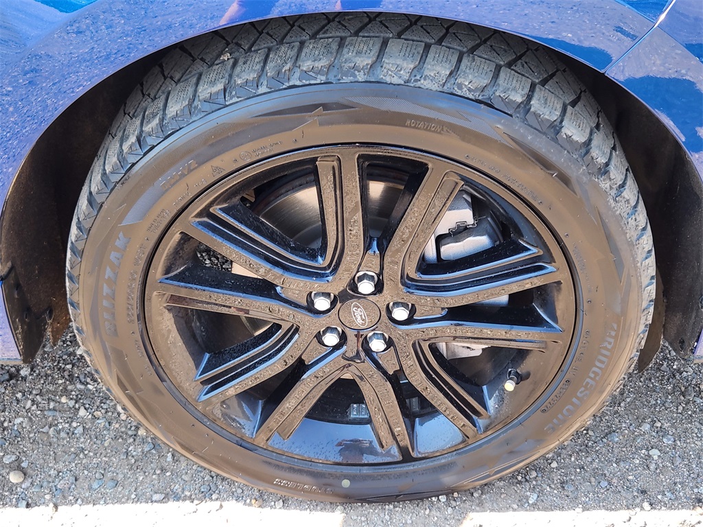 2021 Ford Edge ST-Line photo 15