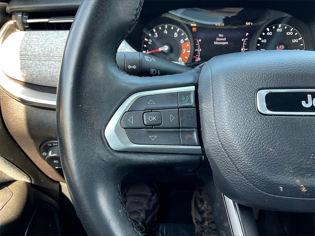 2022 Jeep Compass Latitude Lux photo 22