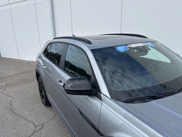 2026 Volkswagen Atlas Cross Sport SEL R-Line photo 4