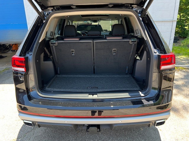2025 Volkswagen Atlas Peak Edition SE photo 30