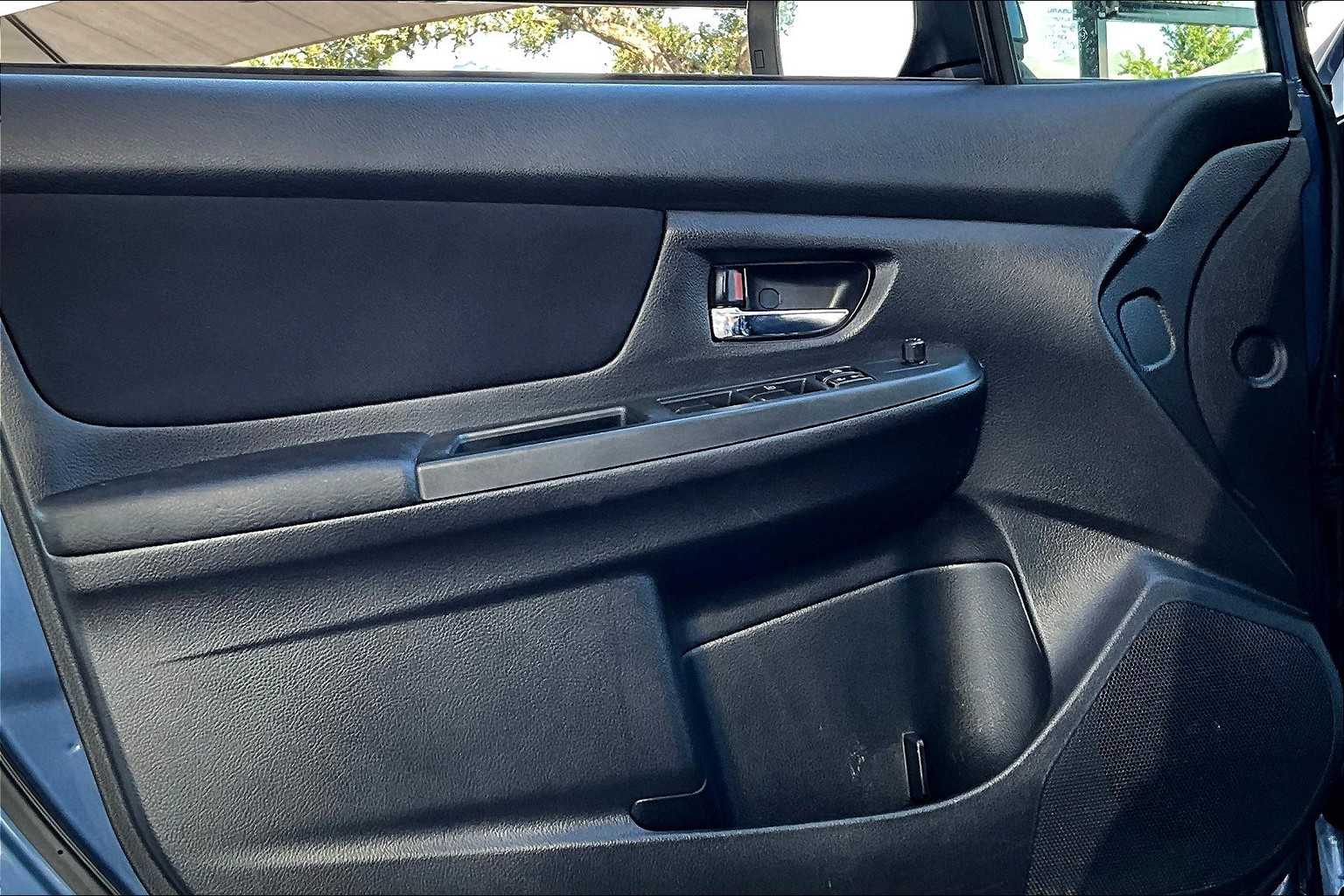 2012 Subaru Impreza Premium photo 18