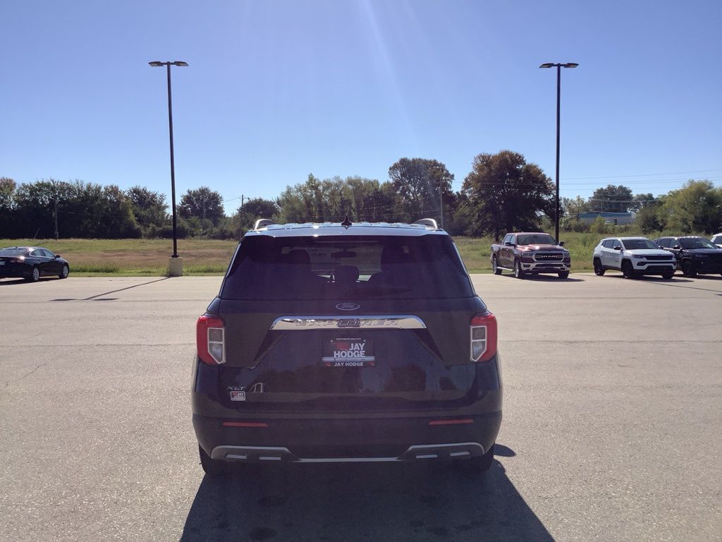 2024 Ford Explorer XLT photo 4