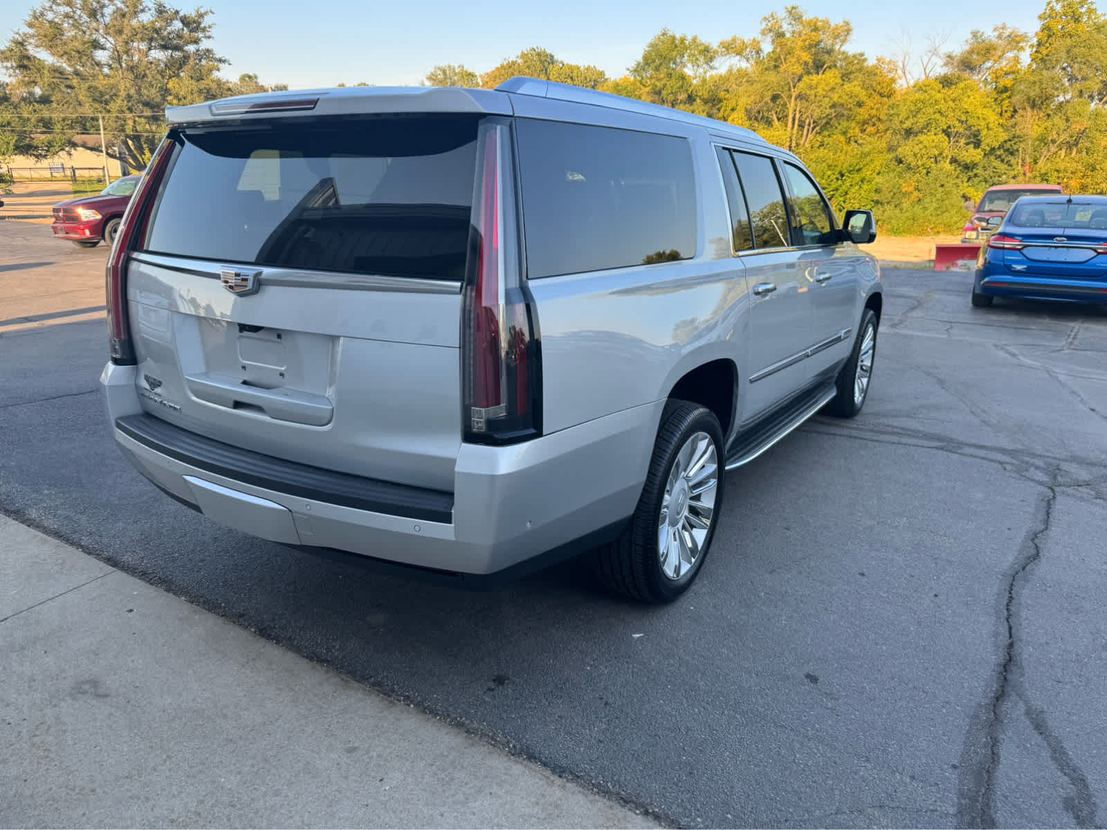 2017 Cadillac Escalade ESV Platinum photo 7